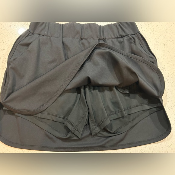 ♡ Like new Columbia skort - Picture 4 of 4